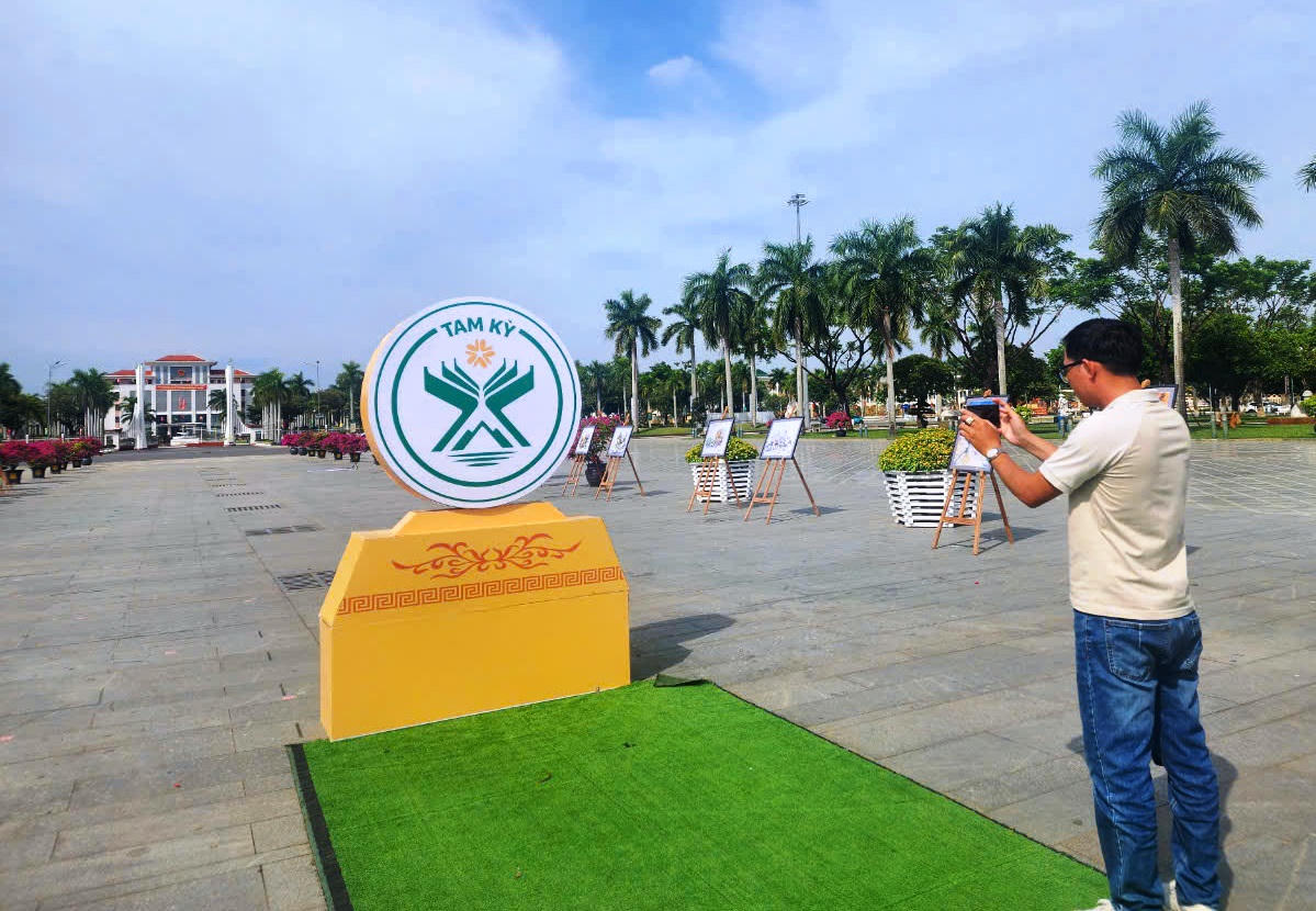 TP Tam Kỳ công bố biểu trưng riêng