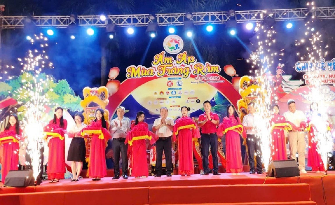 'Ấm áp mùa trăng rằm' cho trẻ em nghèo ở Quảng Ngãi