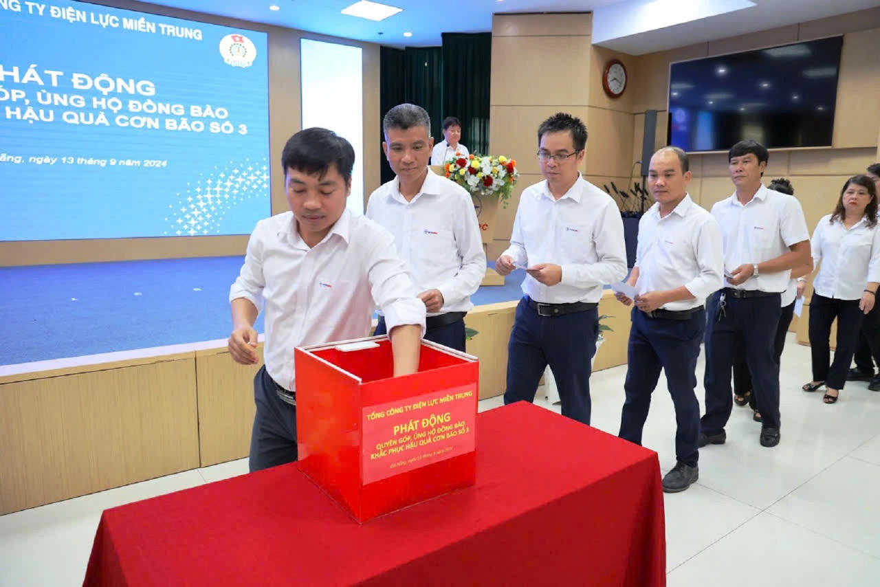 EVNCPC quyên góp gần 4,7 tỷ đồng ủng hộ đồng bào vùng bão lũ