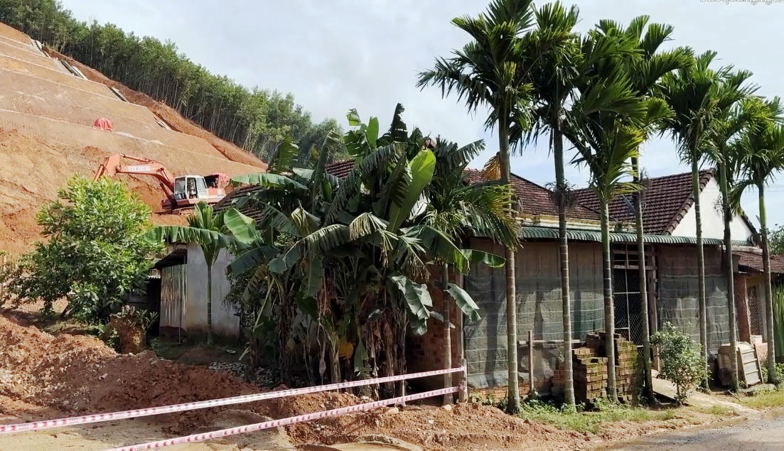 Đẩy nhanh tiến độ dự án chống sạt lở khẩn cấp khu dân cư Van Cà Vãi