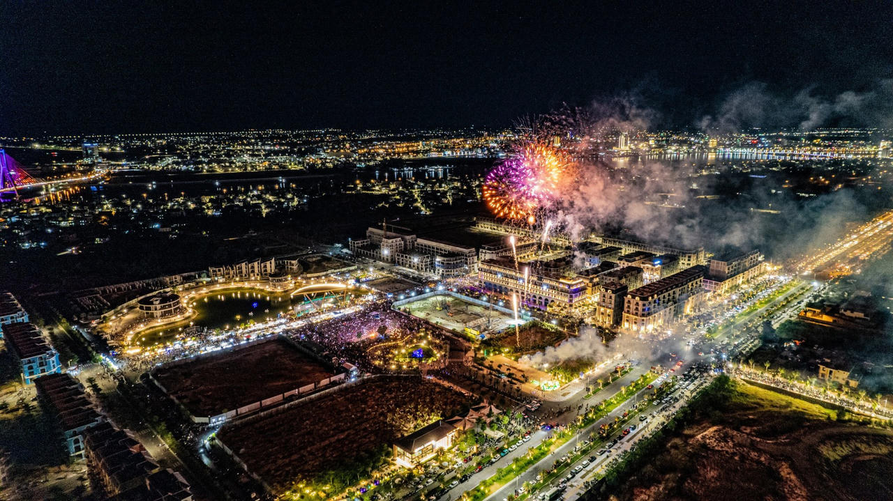 Thắp sáng phố đông, Quảng Bình chào đón du khách với trải nghiệm du lịch, nghỉ dưỡng mới