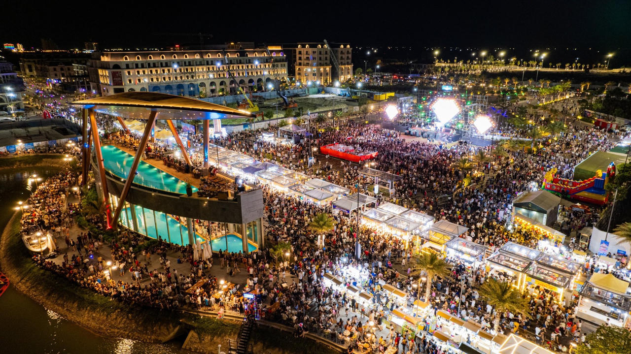 Thắp sáng phố đông, Quảng Bình chào đón du khách với trải nghiệm du lịch, nghỉ dưỡng mới