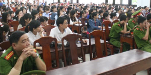 Tử hình kẻ đoạt mạng anh em vợ để níu tình