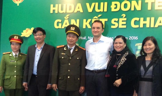 CarlsBerg Việt Nam trao quà tết tại TP.Huế