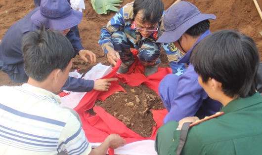 Liên tiếp tìm thấy nhiều hài cốt liệt sỹ ở chiến trường Quảng Trị 
