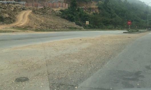 Huế: Xe 'vua' tung hoành trên Quốc lộ do được 'bảo kê'?