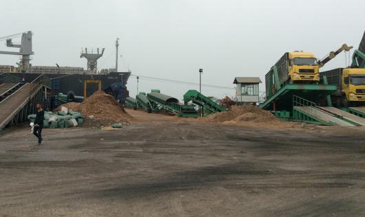 Huế: Xe 'vua' tung hoành trên Quốc lộ do được 'bảo kê'?