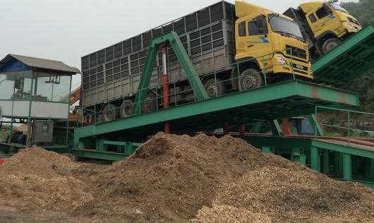 Huế: Xe 'vua' tung hoành trên Quốc lộ do được 'bảo kê'?