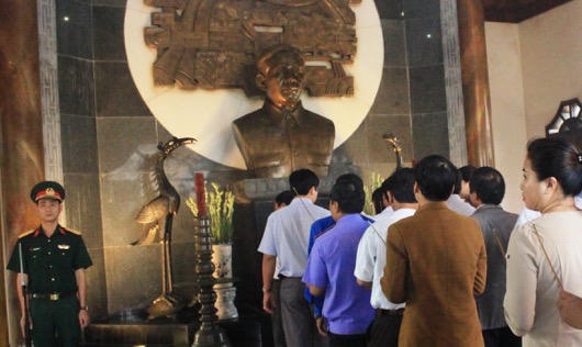 Kỷ niệm 109 năm ngày sinh cố Tổng bí thư Lê Duẩn