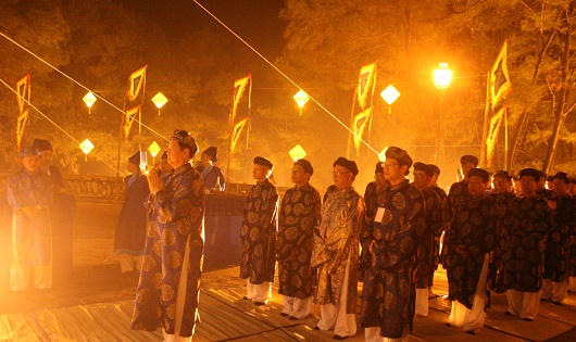 Bí thư, Chủ tịch tỉnh Thừa Thiên Huế tế trời đất lúc nửa đêm