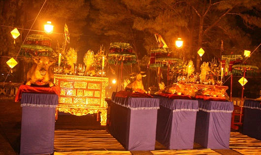 Bí thư, Chủ tịch tỉnh Thừa Thiên Huế tế trời đất lúc nửa đêm