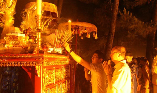 Bí thư, Chủ tịch tỉnh Thừa Thiên Huế tế trời đất lúc nửa đêm