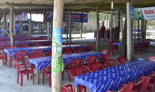 Bãi tắm đẹp nhất Huế mới vào mùa đã nơm nớp lo "trắng tay"