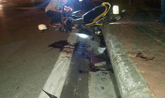 Chở 3 'chạy như bay' gây tai nạn, 1 người chết 3 người trọng thương