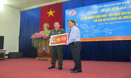 Quảng Trị thưởng 50 triệu đồng cho xạ thủ Hoàng Xuân Vinh