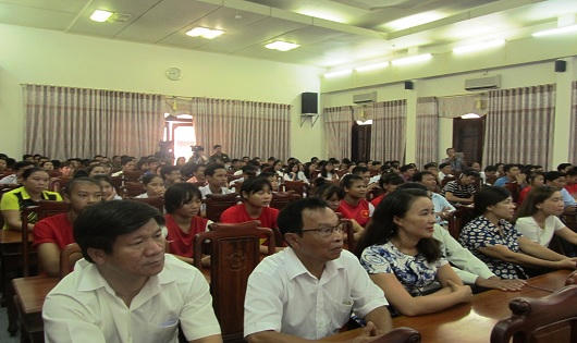 Quảng Trị thưởng 50 triệu đồng cho xạ thủ Hoàng Xuân Vinh