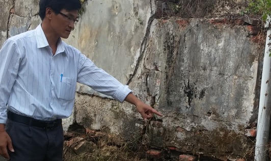 “Không thể đem cây Đại nội biếu sếp!” 