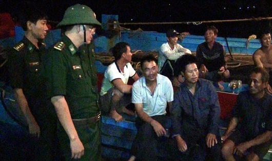 Cứu thành công 2 tàu cá gặp nạn trên vùng biển Quảng Trị