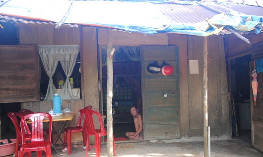 Huế: Chung cư tiền tỷ 'bỏ không', người dân sống trong xóm 'ổ chuột'