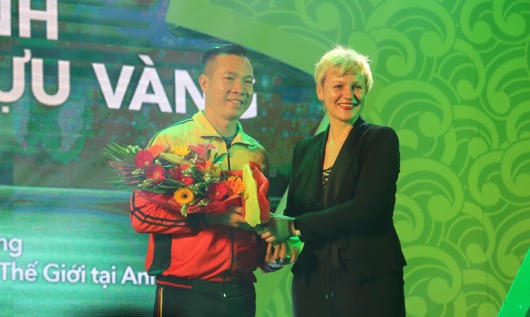 Xạ thủ Hoàng Xuân Vinh làm Đại sứ thương hiệu Carls Berg tại Việt Nam 