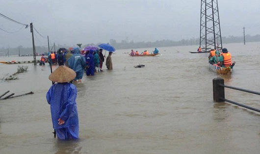 1 người chết, 1 người mất tích do mưa lũ ở Huế