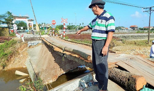 Thừa Thiên Huế: Cống sập sau lũ, nguy hiểm rình rập người dân