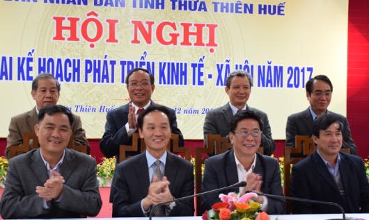 Bí thư Thừa Thiên Huế: 'Tết này đừng ai đến thăm, tặng quà tôi'