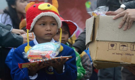 Thực hiện điều ước 'em muốn có quần áo mới'