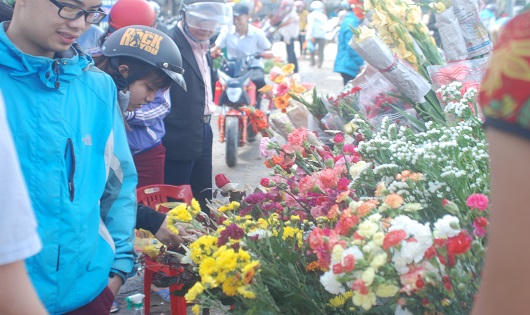 Chợ phiên 500 năm nhộn nhịp ngày Tết