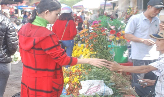 Chợ phiên 500 năm nhộn nhịp ngày Tết