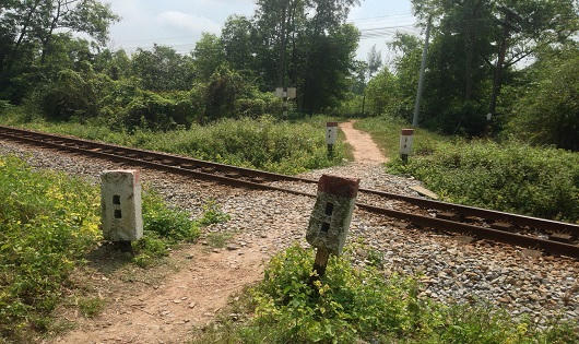 Bé 30 tháng tuổi bị tàu hỏa tông tử vong