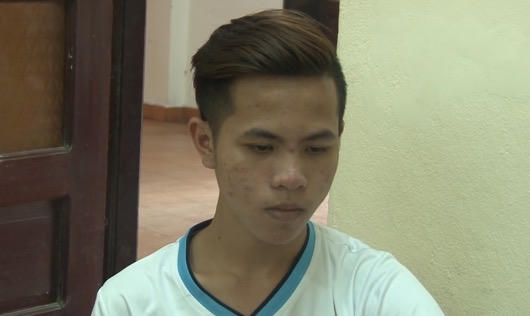 Huế: Du khách nước ngoài được trả lại túi xách