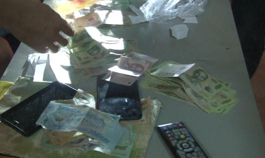 Huế: Hàng chục cảnh sát phục bắt 'ổ' cá độ bóng đá