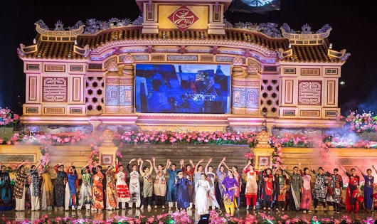 Ấn tượng Lễ khai mạc Festival nghề truyền thống Huế 
