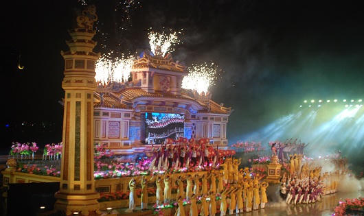 Ấn tượng Lễ khai mạc Festival nghề truyền thống Huế 