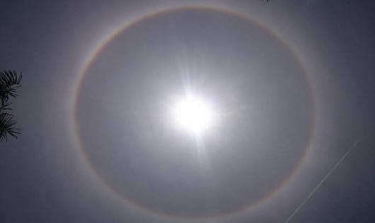 Xôn xao về hào quang bao quanh mặt trời ở Huế mùa Phật Đản