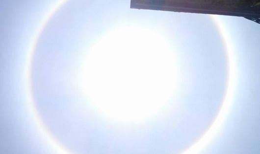 Xôn xao về hào quang bao quanh mặt trời ở Huế mùa Phật Đản