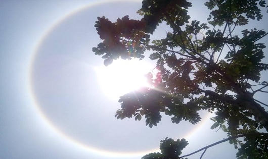 Xôn xao về hào quang bao quanh mặt trời ở Huế mùa Phật Đản