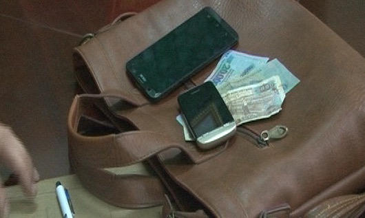 Người dân hỗ trợ công an truy bắt kẻ cướp ngày