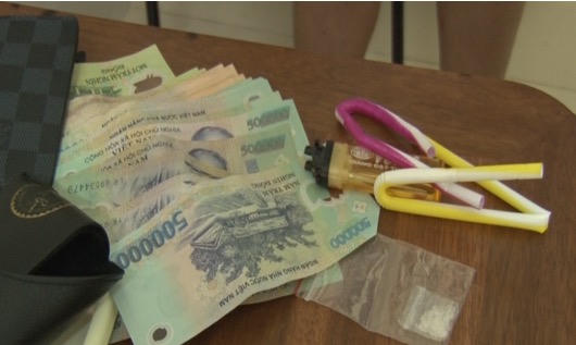 Bắt quả tang nhóm đối tượng tàng trữ ma tuý trong nhà nghỉ