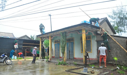 Lãnh đạo Quảng Trị kiểm tra công tác phòng, chống bão số 10