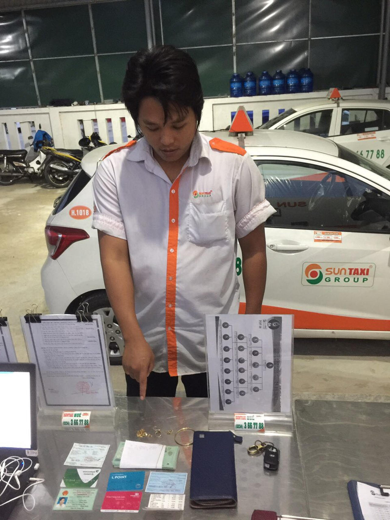 Hành động đẹp của tài xế Taxi Huế