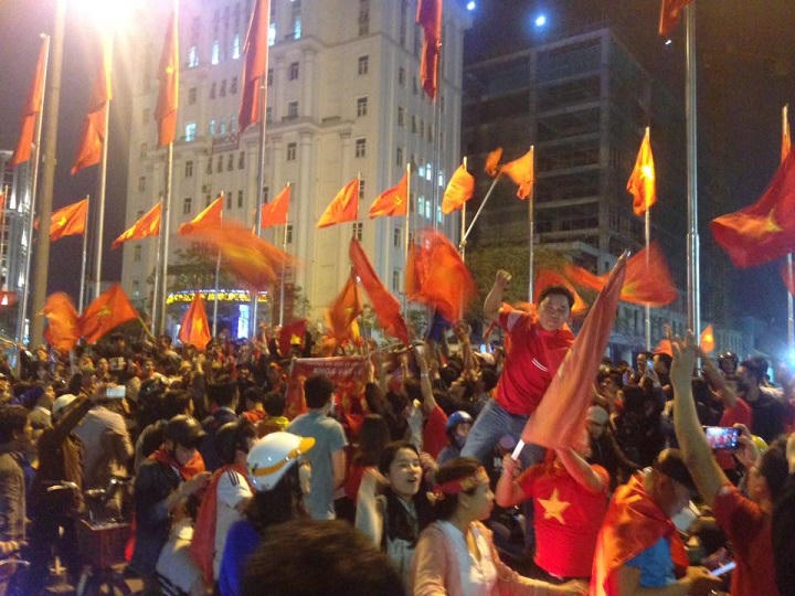 Công an TT. Huế nỗ lực đảm bảo giao thông sau chiến thắng của U23 Việt Nam 