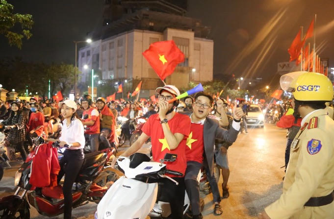 Công an TT. Huế nỗ lực đảm bảo giao thông sau chiến thắng của U23 Việt Nam 