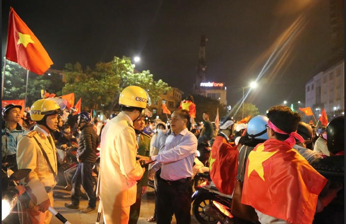 Công an TT. Huế nỗ lực đảm bảo giao thông sau chiến thắng của U23 Việt Nam 