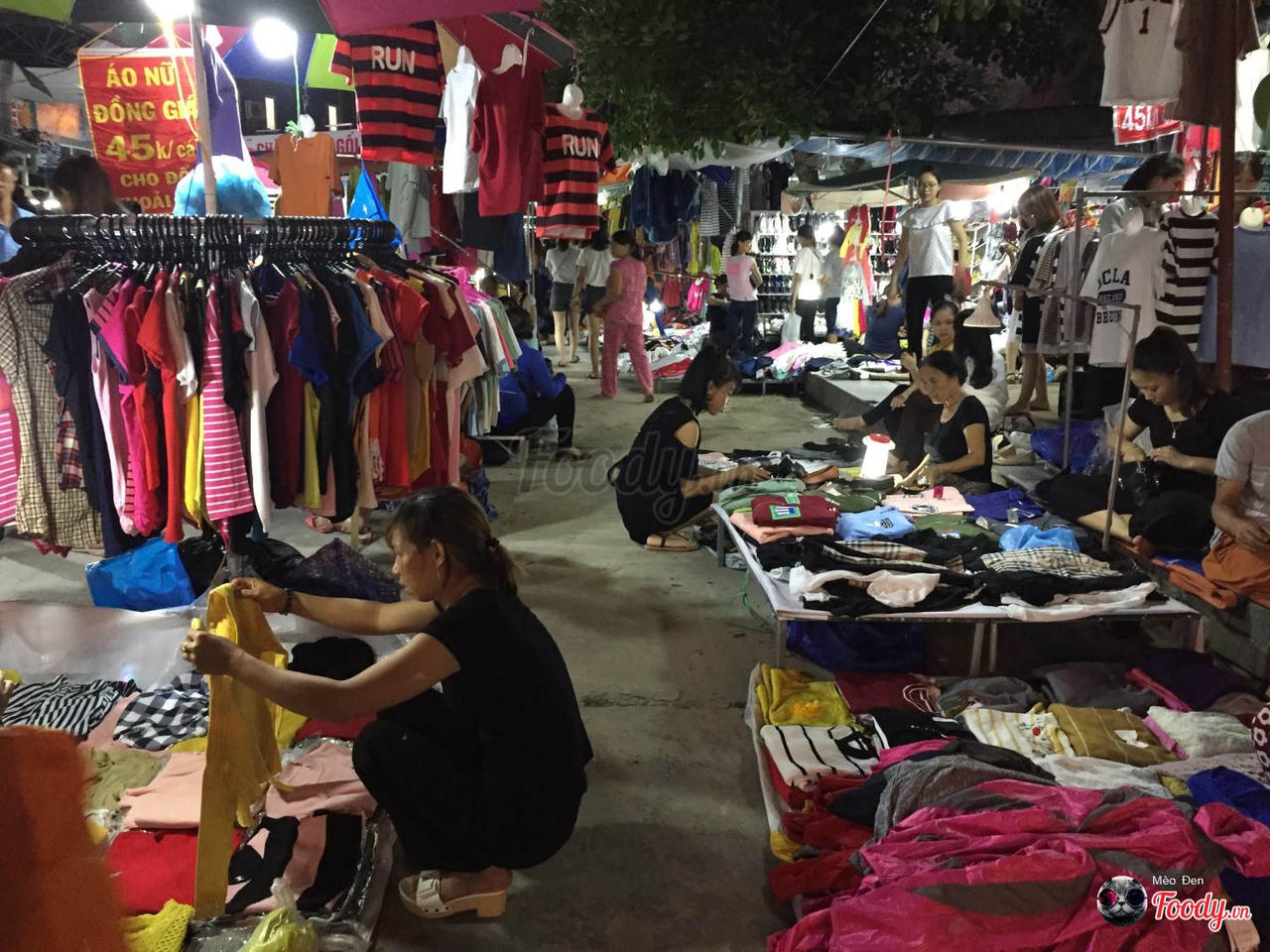 Dở khóc dở cười ở khu chợ đêm sinh viên tự phát tại Huế