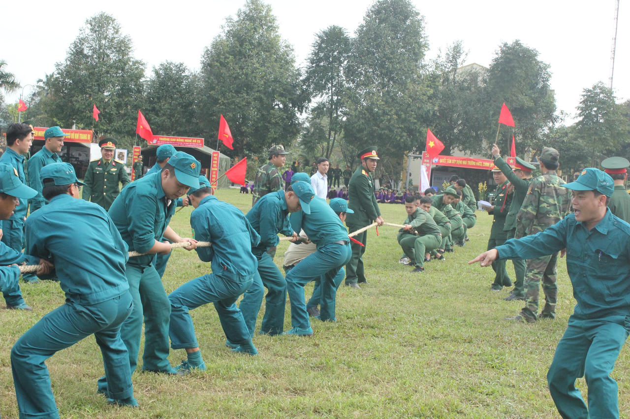 LLVT tỉnh TT Huế ra quân huấn luyện năm 2018  