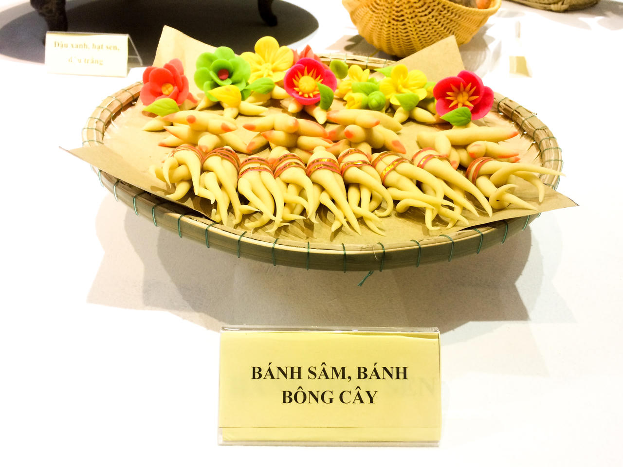 Đặc sắc triển lãm 'Hương sắc bánh Huế'