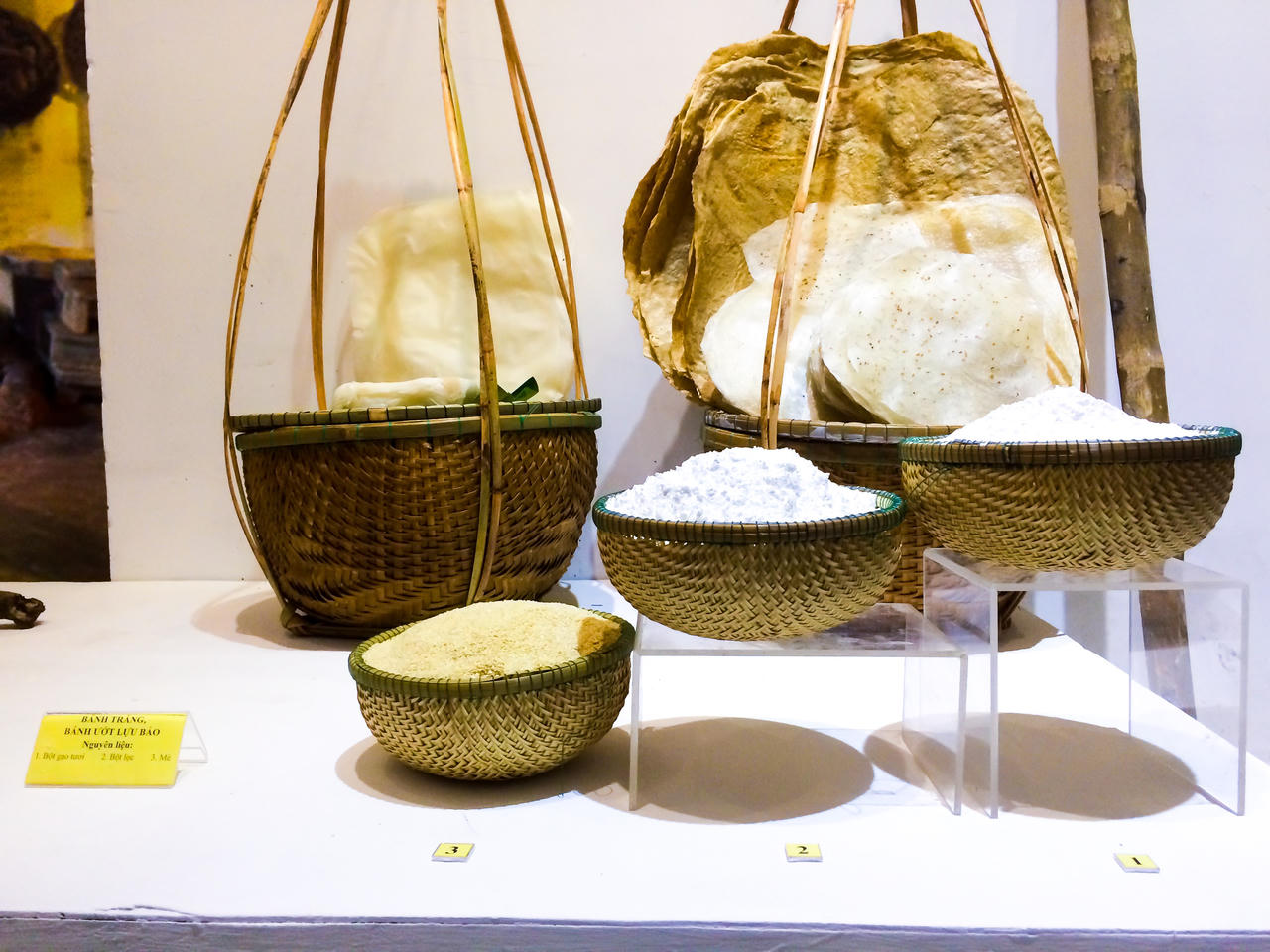 Đặc sắc triển lãm 'Hương sắc bánh Huế'