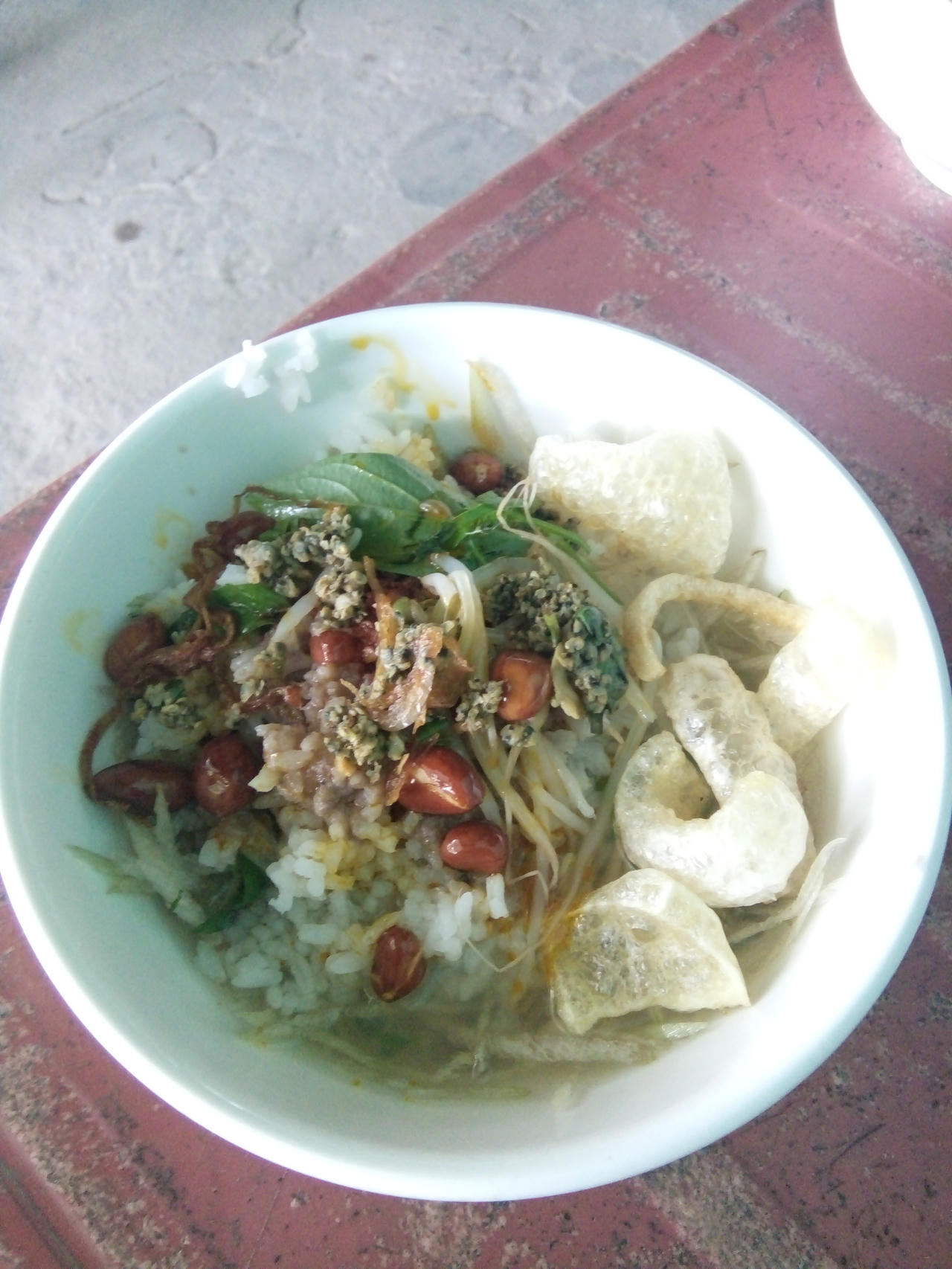 Cầu kỳ cơm hến Cố đô